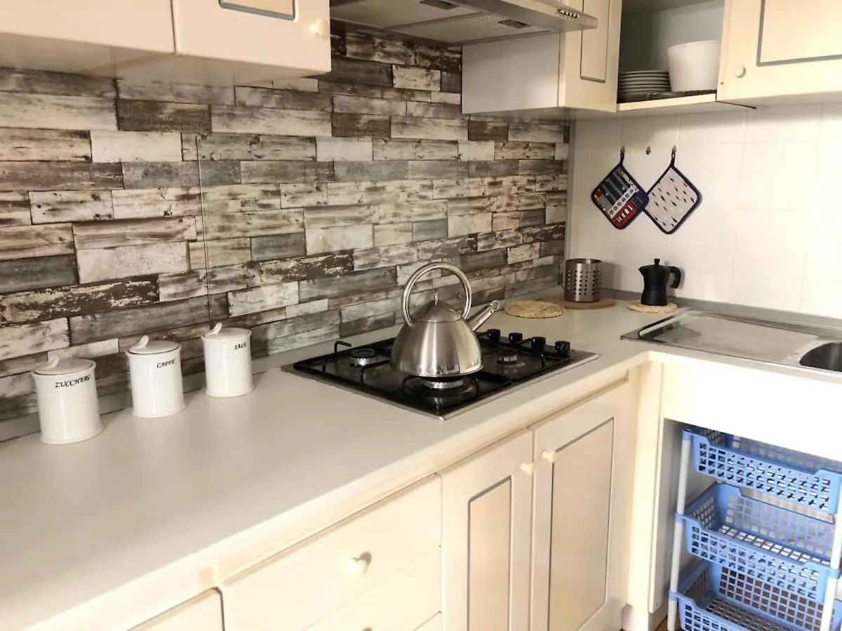 Beba Apartment ليدو دي يسولو 0*,  إيطاليا